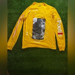 Long sleeve graphic tee